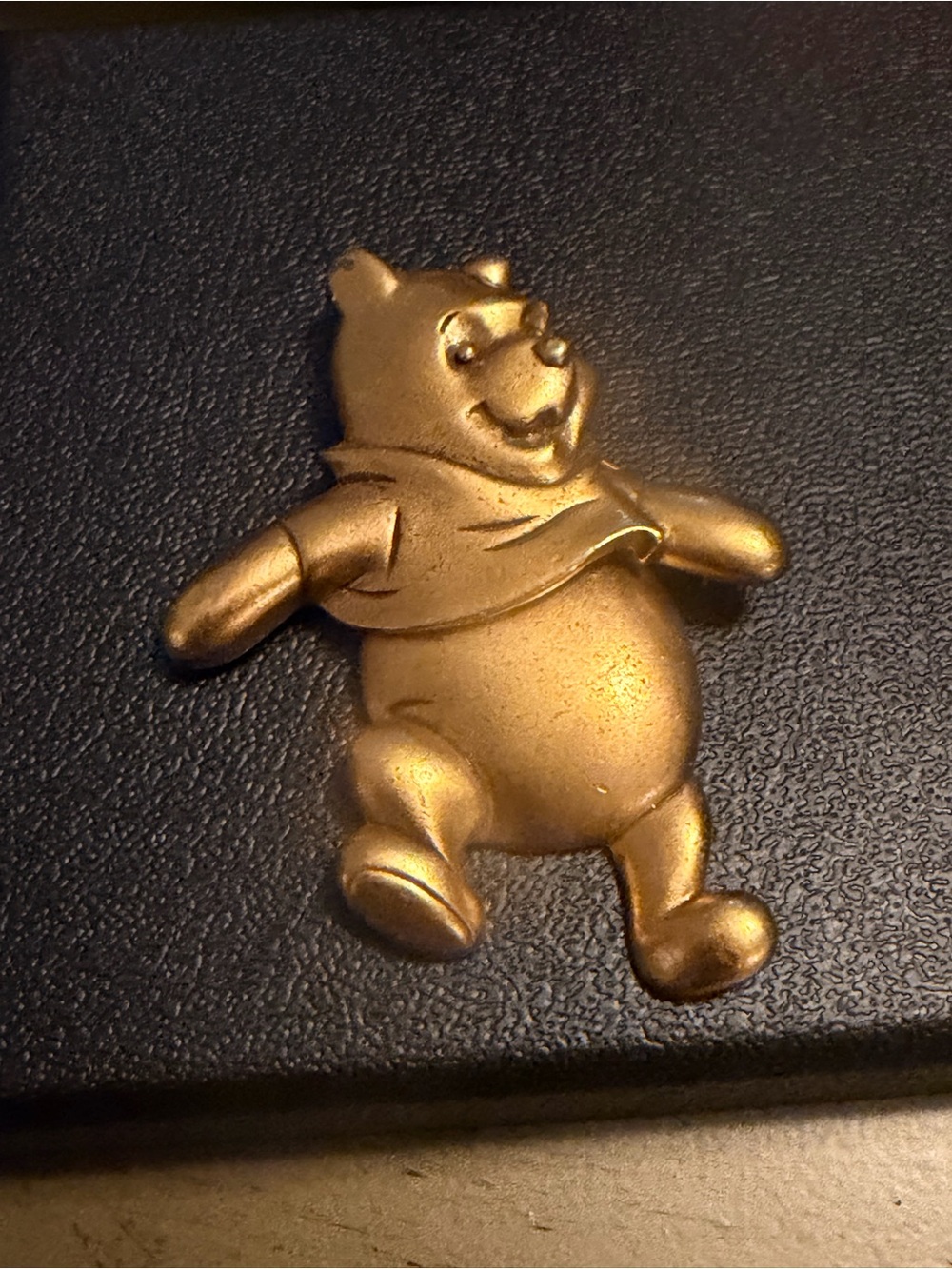 Winnie the Pooh Gold Tone Character Pin vintage